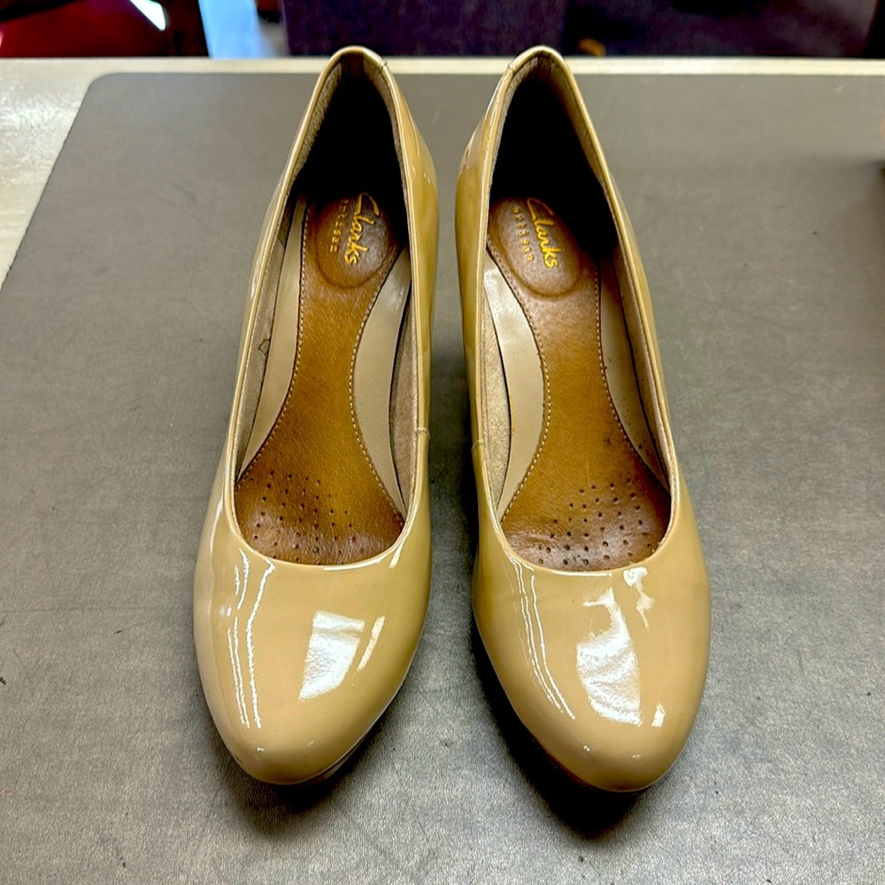 Clarks Pumps 8 Med